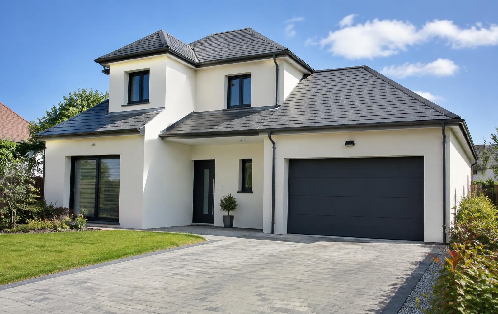 Maison contemporaine à Othis après rénovation de la toiture